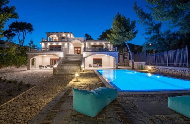 Villa Lion - Luxury Stay