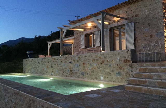 Villa Luciana 'Fantastic sunsets by the pool'