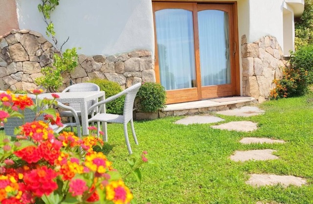 Villa Luddui L2 with garden sea view