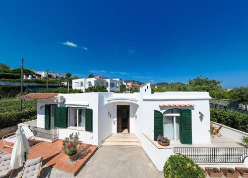 Villa Maddalena Ischia Giardino Privato e Parcheggio - Perfetta per 6 Ospiti