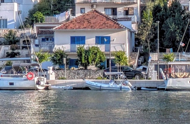 Villa Maria - Seafront property in Marina