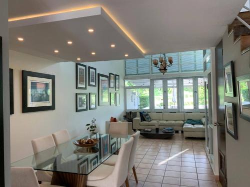 Villa Merchan - 8 Guests - 4BR & 4 Bathrooms