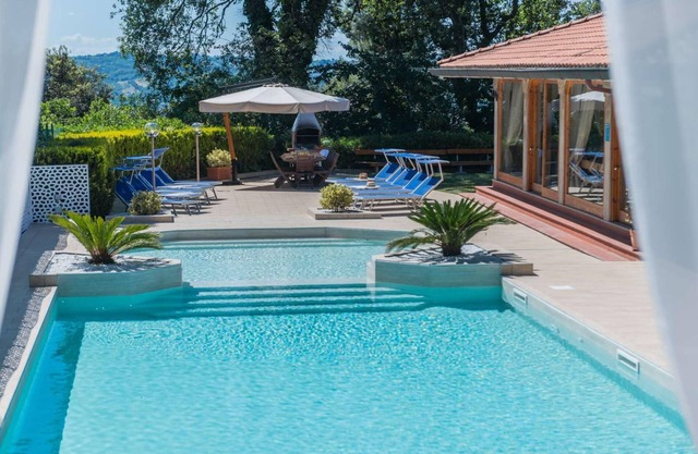 Villa Micol 10 - Four Bedroom Villa, Sleeps 10