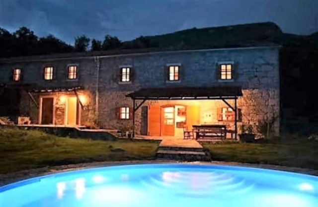 Villa Millefoglie, a nature park retreat