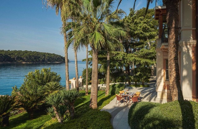 Villa Mirasol - Eight Bedroom Villa, Sleeps 16