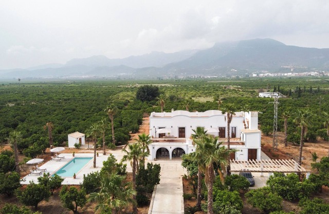 Villa 'Monsalva' with Private Pool, Wi-Fi and Air Conditioning