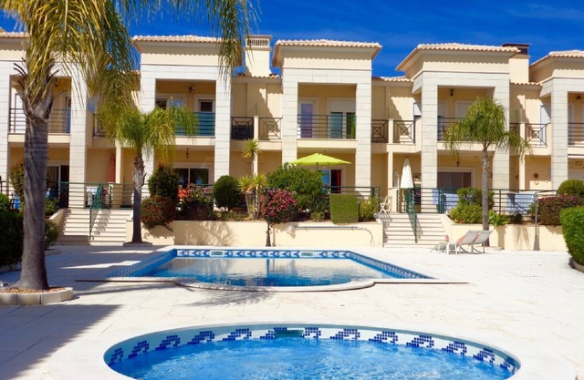 Villa Namaste, gated community, pool, Algarve
