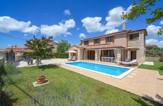 Villa Neo in Tinjan, Croatia