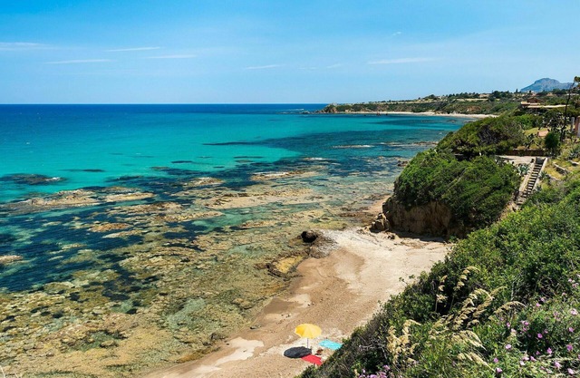 Villa Nettuno - Holiday Rental by the sea in Cefalù, Sicily