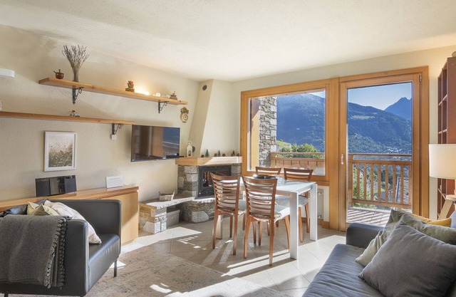 Villa Nice View - One Bedroom Apartment, Sleeps 4