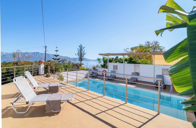 Villa Oasis in Nikiana - Sleep 6 - Pool - Hot Tub