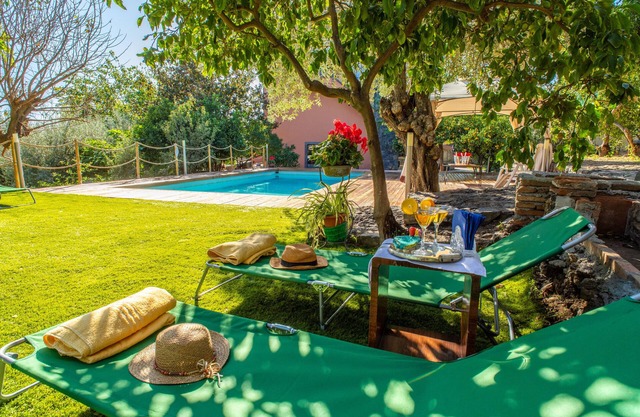 Villa 'Oliva Ecofriendly' with Sea View, Wi-Fi and Air Conditioning