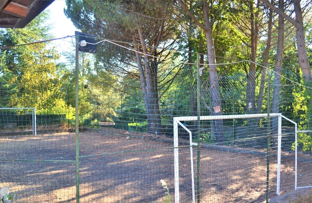 Villa on Etna, 20 min from the sea, soccer field, garden, play area