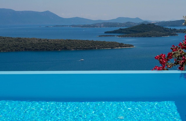 Villa Pasithea - breathtaking seaviews, infinity pool, privacy, close to beach