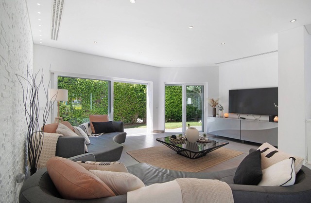 Villa "Pine Lodge" gated residence with heated private pool