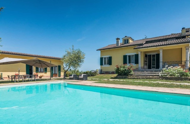 Villa Poggio 12 - Six Bedroom Villa, Sleeps 12