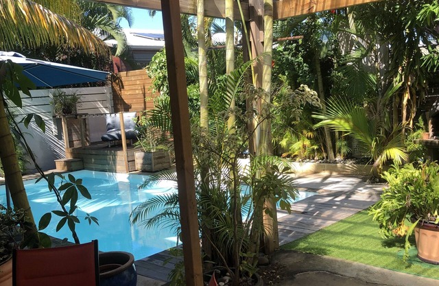 Villa pool/spa Tikoinjoli 974 nestled in the heart of Terre sainte saint-pierre