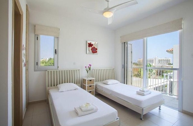 Villa Posidonas 3