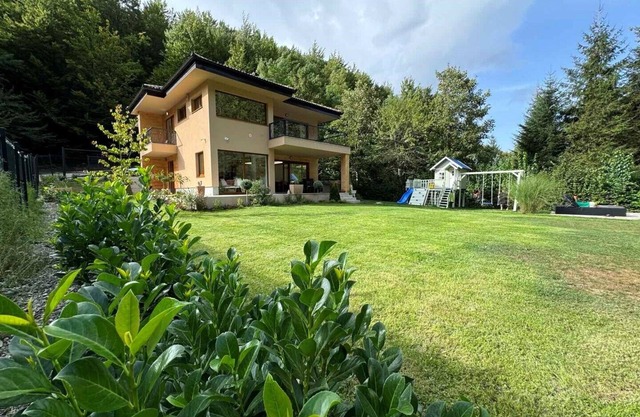 Villa Rivus in Hadžići