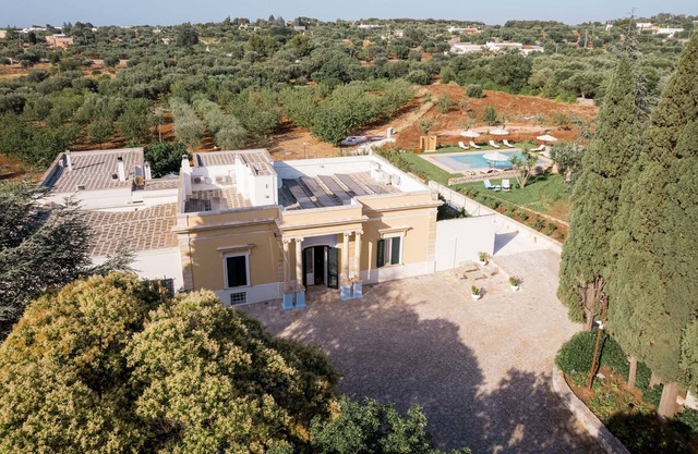 Villa Sardella - B&B with pool