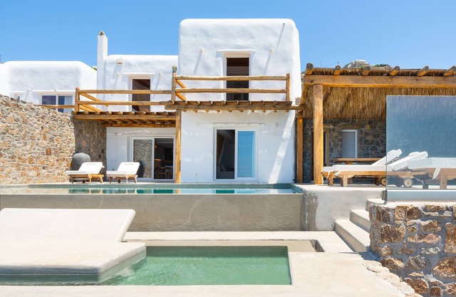 Villa 'The Lion 3 with Sunset Views' with Sea View, Wi-Fi and Air Conditioning