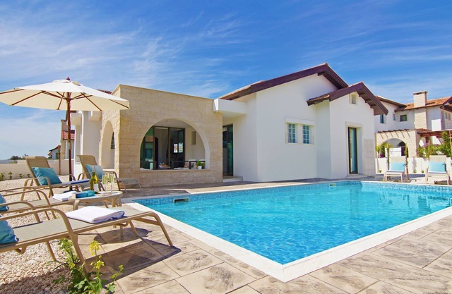 VILLA THEODORA - 3BED IN AYIA THEKLA AREA