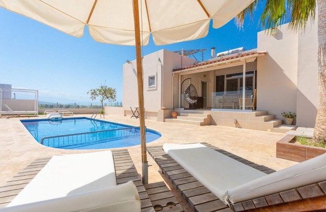 Villa Thetis - Four Bedroom Villa, Sleeps 8