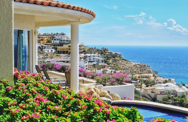 Villa Thunderbird, 3 Bedrooms, Stunning views in Pedregal