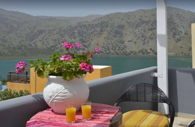 VILLA VASO 3bd,2ba,luxury and peace,great lake views