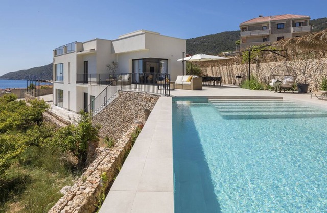 Villa Vendi - Four Bedroom Villa, Sleeps 8