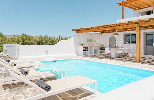 Villa Veroni - Five Bedroom Villa, Sleeps 10