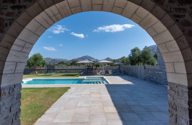 Villa Vilana with private pool