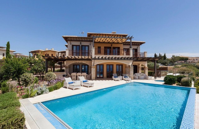 Villa Vilipu - Four Bedroom Resort, Sleeps 8
