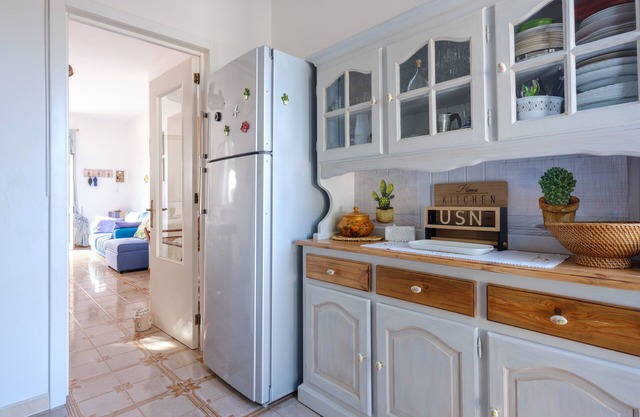 Villa 'Villetta La Pineta' with Private Terrace, Private Garden and Air Conditioning