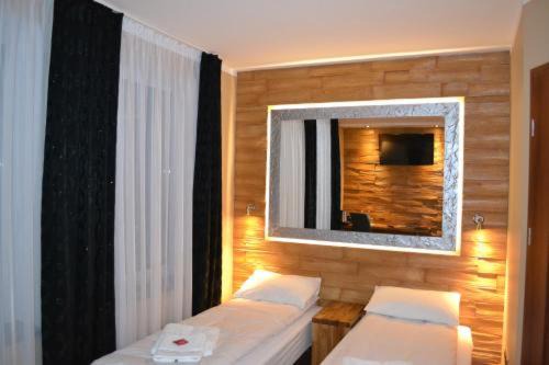 Villa Vip pokoje,śniadanie,Apartament kinowy