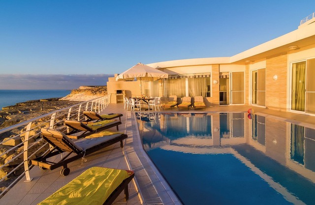 Villa Watersedge - Huge Modern Villa with private pool & Spectacular Sea Views