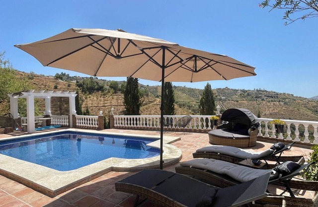 Villa with 3 bedrooms and 4 bathrooms and big private swimming pool