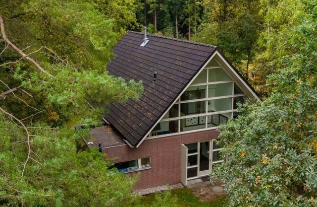 Villa with 5 bedrooms, 2 bathrooms, a sauna and a hottub