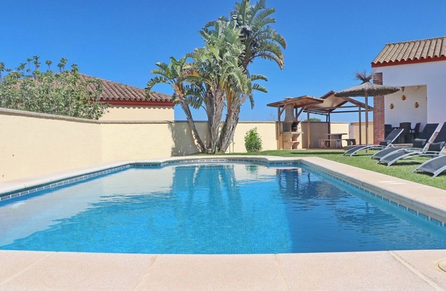 Villa with WIFI, BBQ and swimming pool