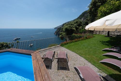 Villa with pool and gardens with wonderful sea view