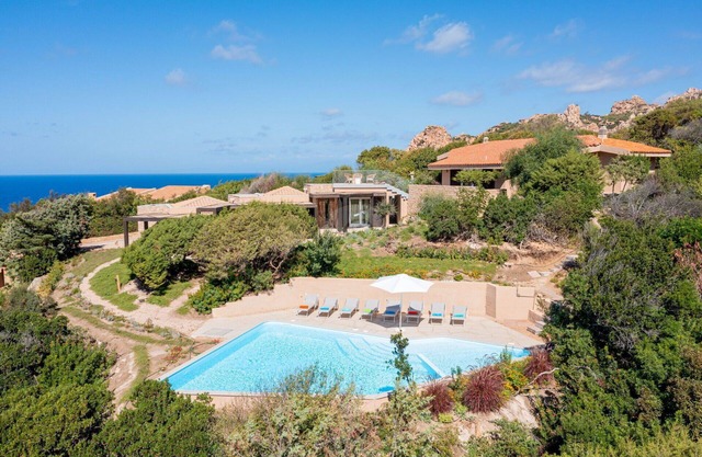 Villa with private pool in Costa Paradiso: Villa Albanella