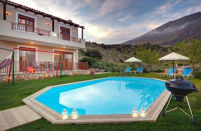 Villa with private pool in Triopetra