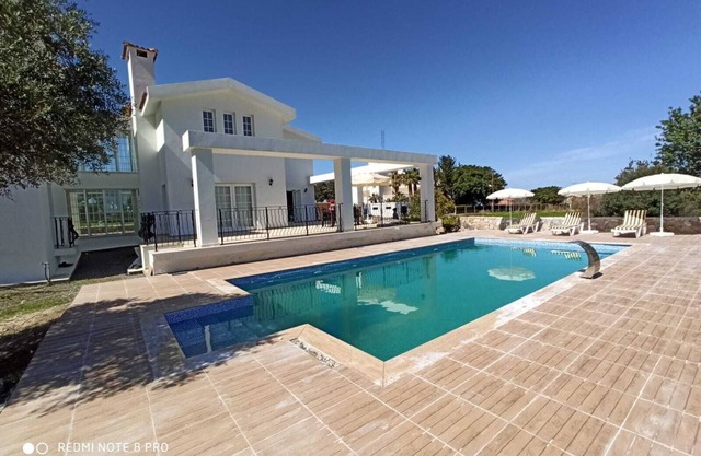 Villa with Swimming pool