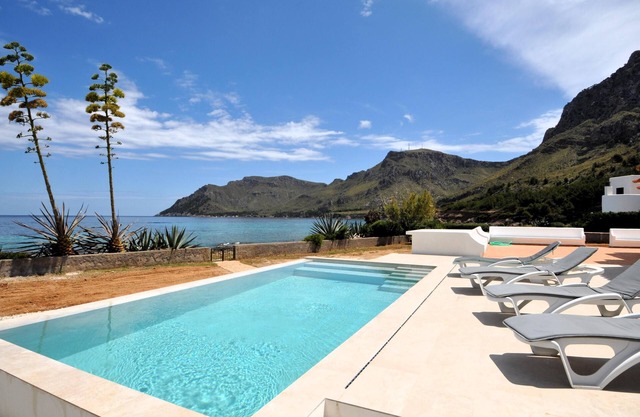 Villa XOROI- Dream front line Villa in Betlem (Mallorca) with pool and direct access to the sea. - Free Wifi