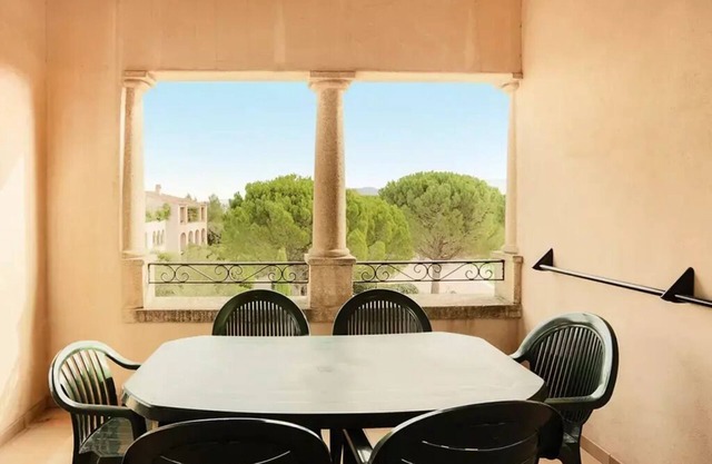Village Pont Royal in Provence - maeva Home - 2 Room Apartment 7 People Selection