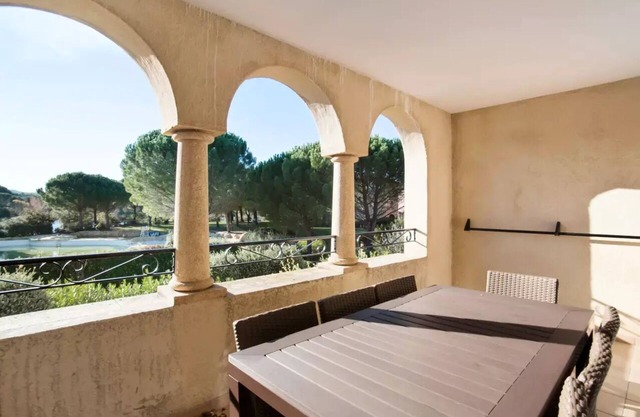 Village Pont Royal in Provence - maeva Home - 3 room apartment for 7 people Selection