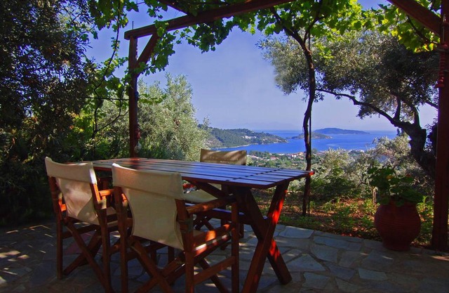 VILLAS ZOE SKIATHOS - TRADITIONAL VILLA, Newly Villas, spectacular sea views