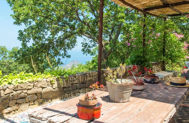 Ville vista mare a Gibilmanna by Wonderful Italy