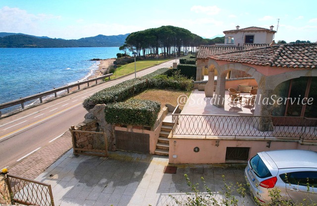 Villetta Ginepri - Villa with sea view in la Conia