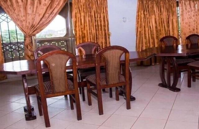 Vinny Hotel
